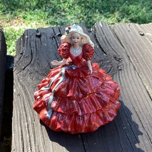 Hallmark 1996 Holiday Barbie Ornament Queen of Hearts Series Special Edition